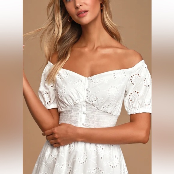 Finders Keepers White Eyelet Mini Dress size M - Picture 5 of 7